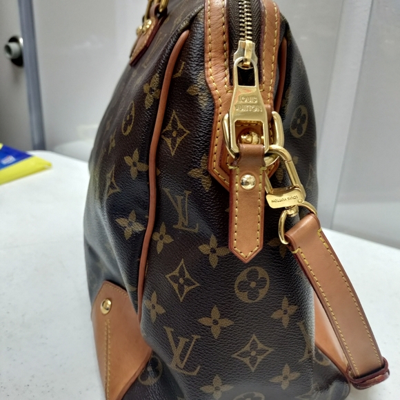 Authentic Louis Vuitton Retiro GM (large)*SOLD** - Picture 6 of 16